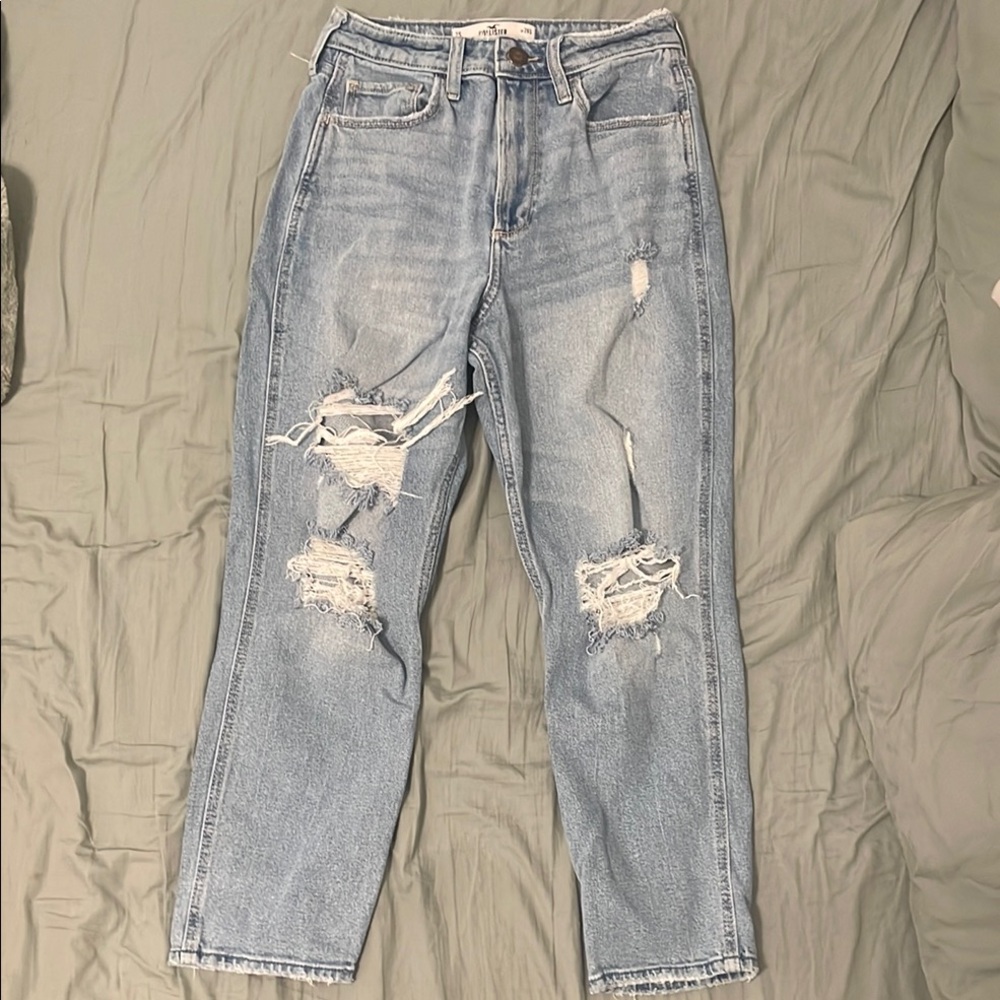 Curvy ultra high-rise mom jean / holister vintage stretch